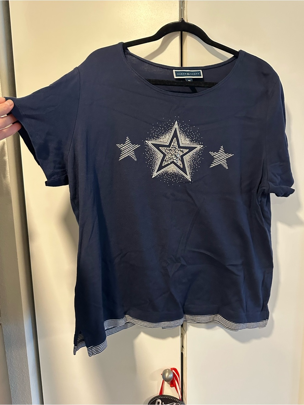 Karen Scott Navy Short Sleeve Tee with Embellished White & SilverStar Accents 2x